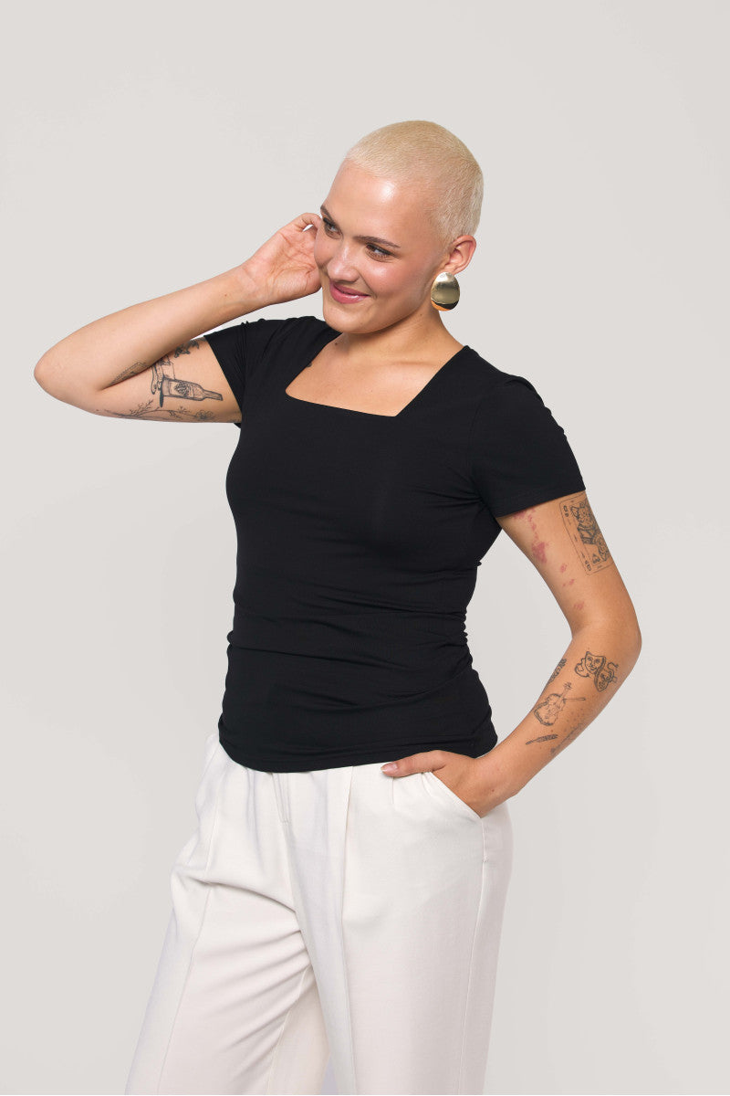 Square neck blouse with short sleeves, black