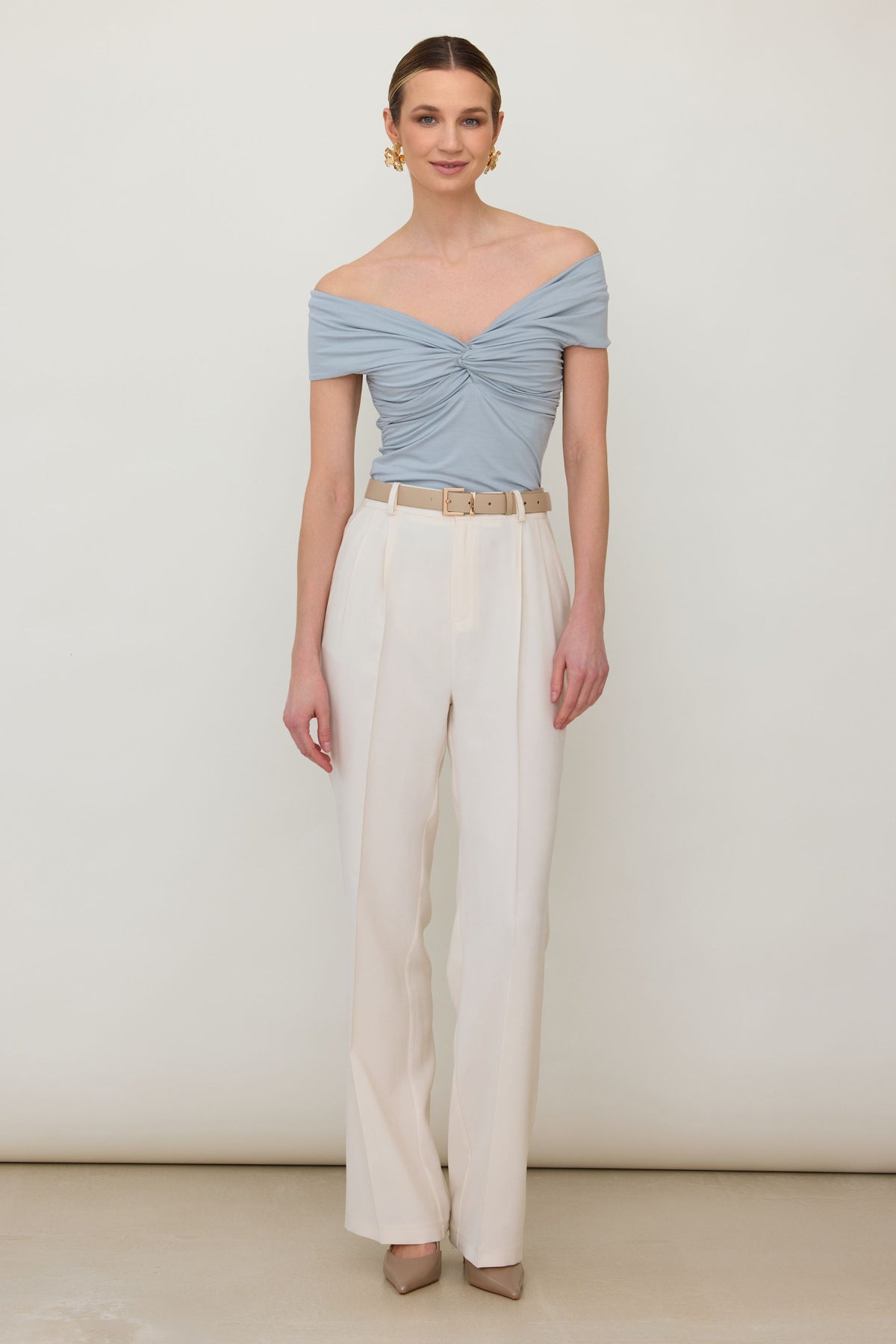 Bluzka bez ramion z zawinięciem baby blue